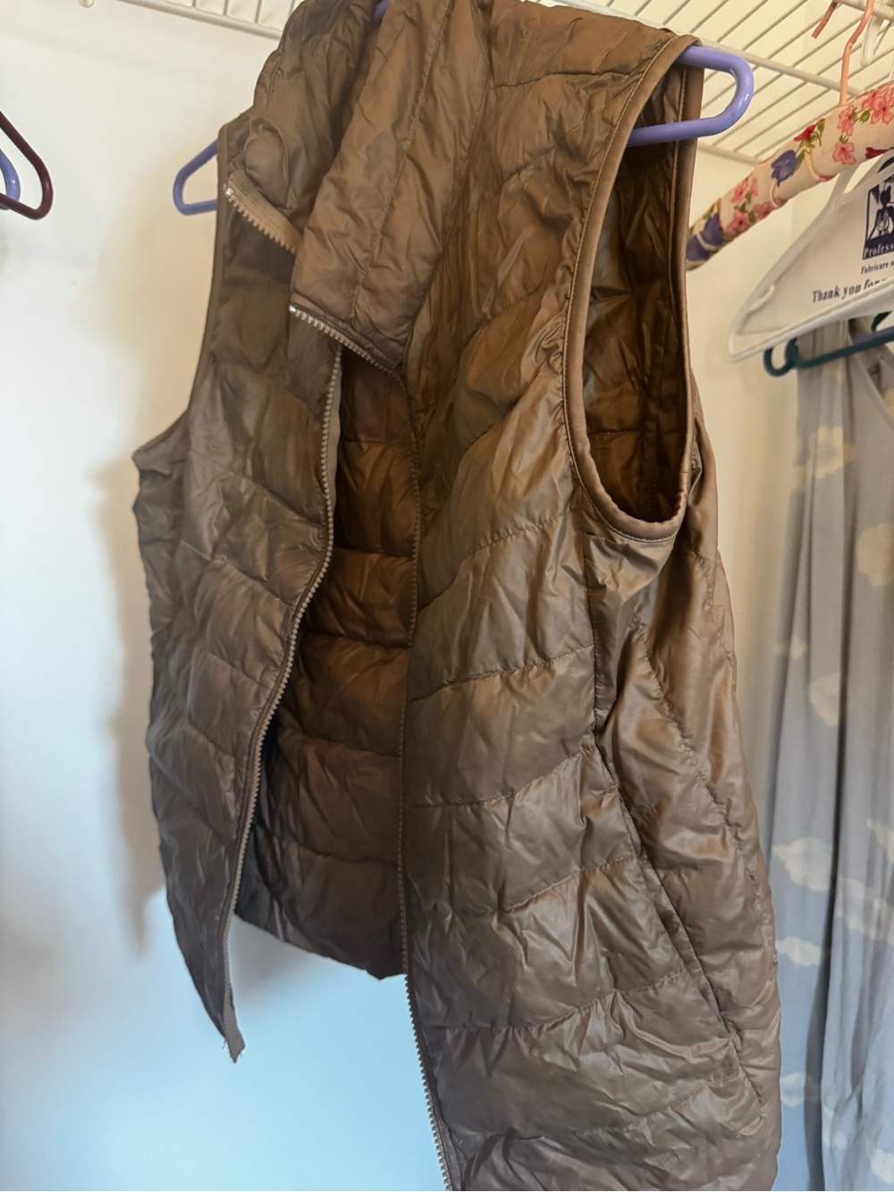 Uniqlo Quilted Puffer Vest in Taupe Beige
